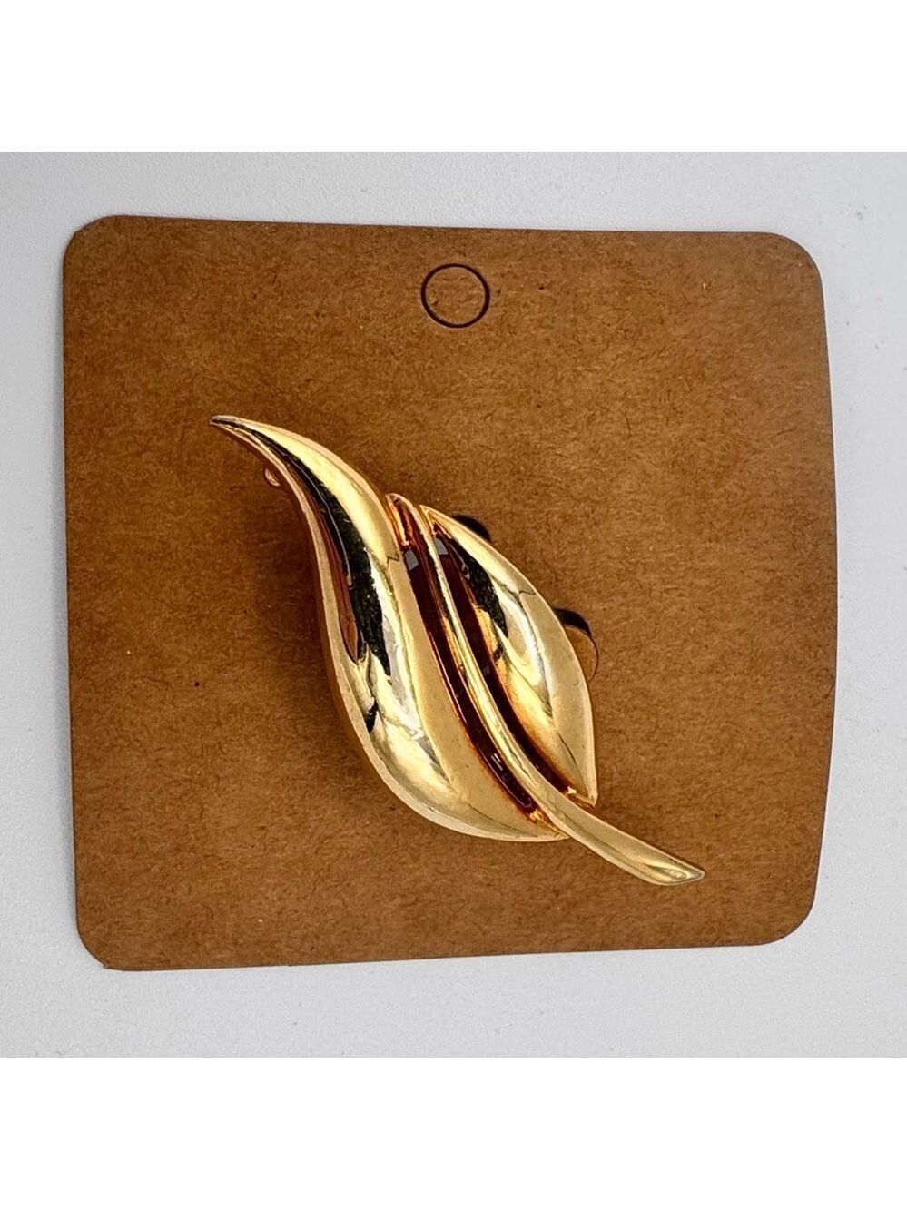 1980s Gold Tone Leaf Brooch 2.25”